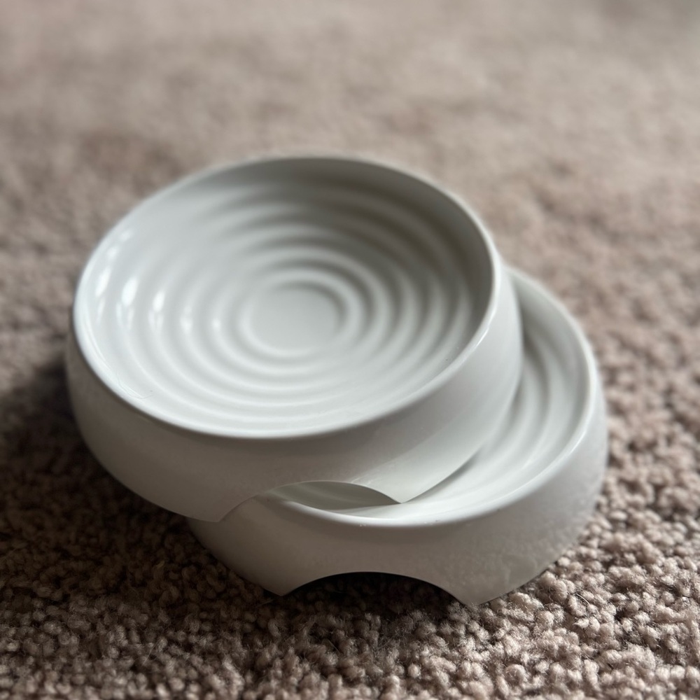 CatGuru BPA-Free White Rippled Dog & Cat Food Bowls 2 Count